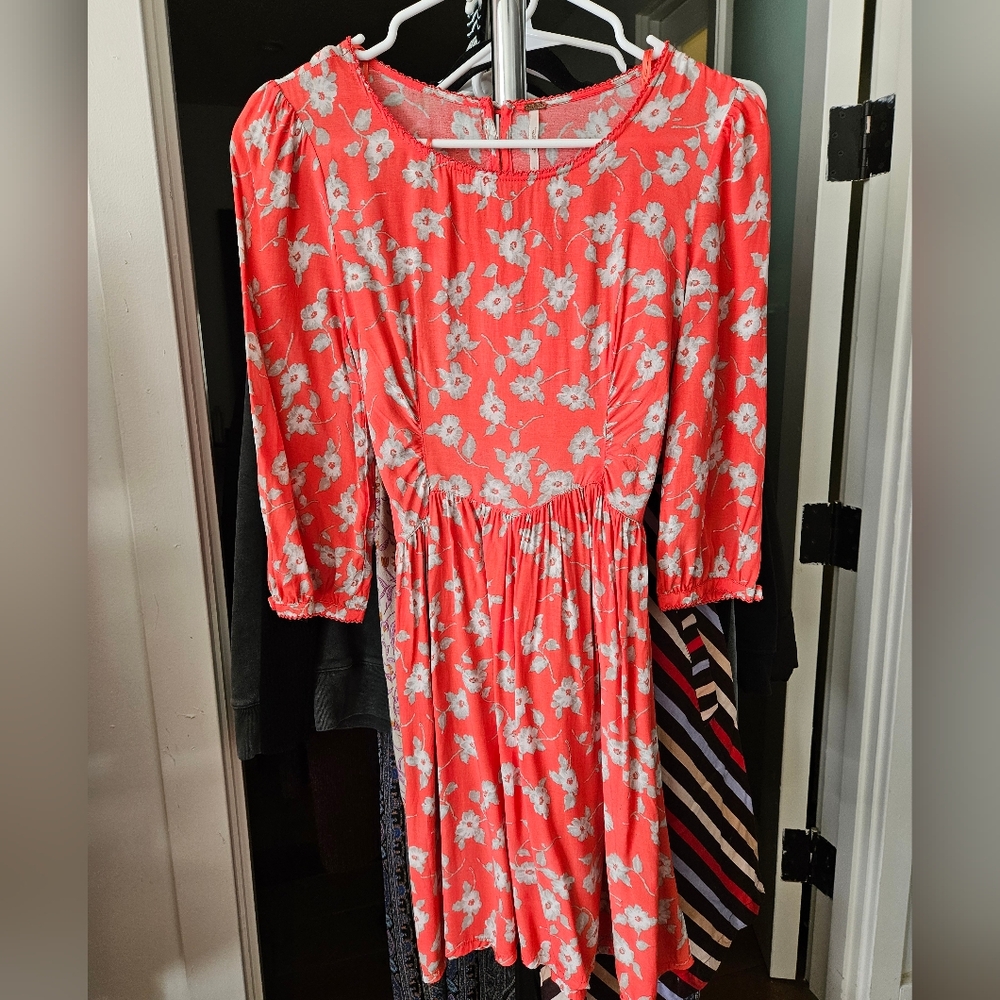 Free People Floral Tie Back mini dress 3/4 sleeves Pre-loved Size 0